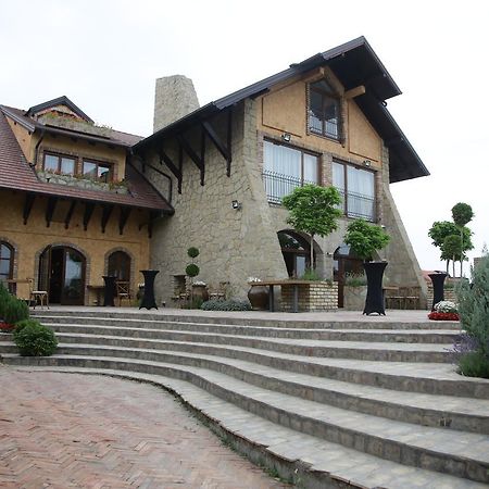 Garni Hotel Chicha - Winery Skrbic Belgrade Extérieur photo
