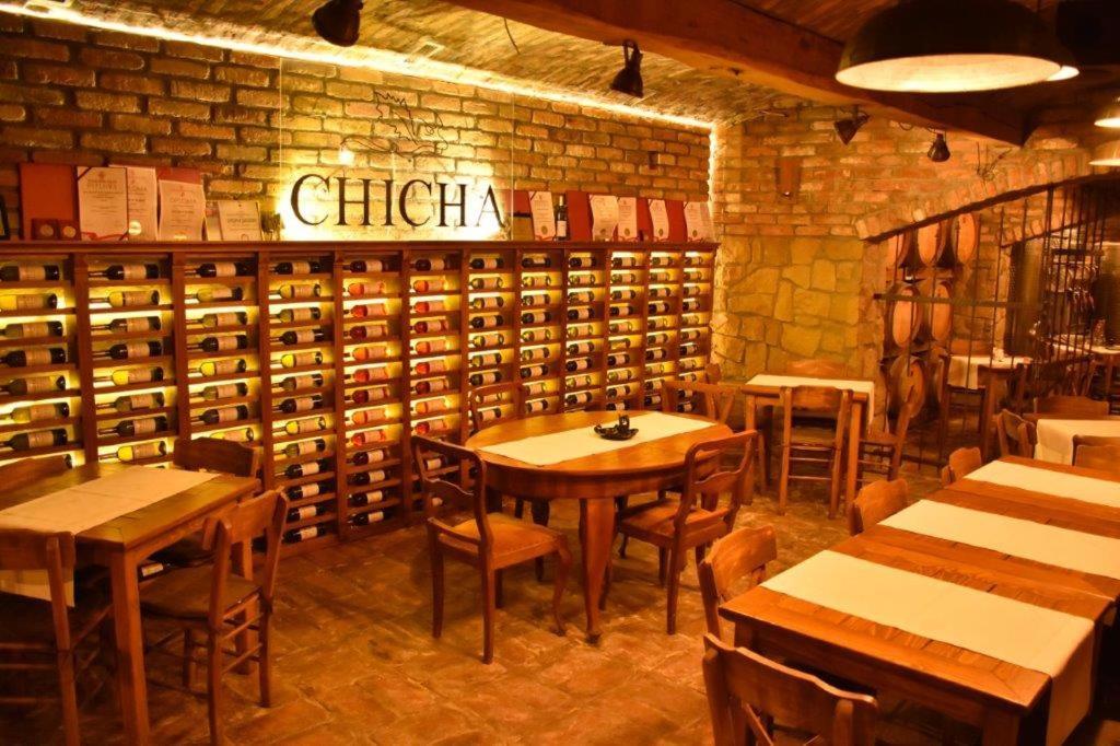 Garni Hotel Chicha - Winery Skrbic Belgrade Extérieur photo