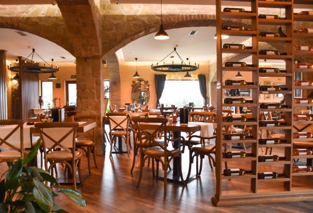 Garni Hotel Chicha - Winery Skrbic Belgrade Extérieur photo