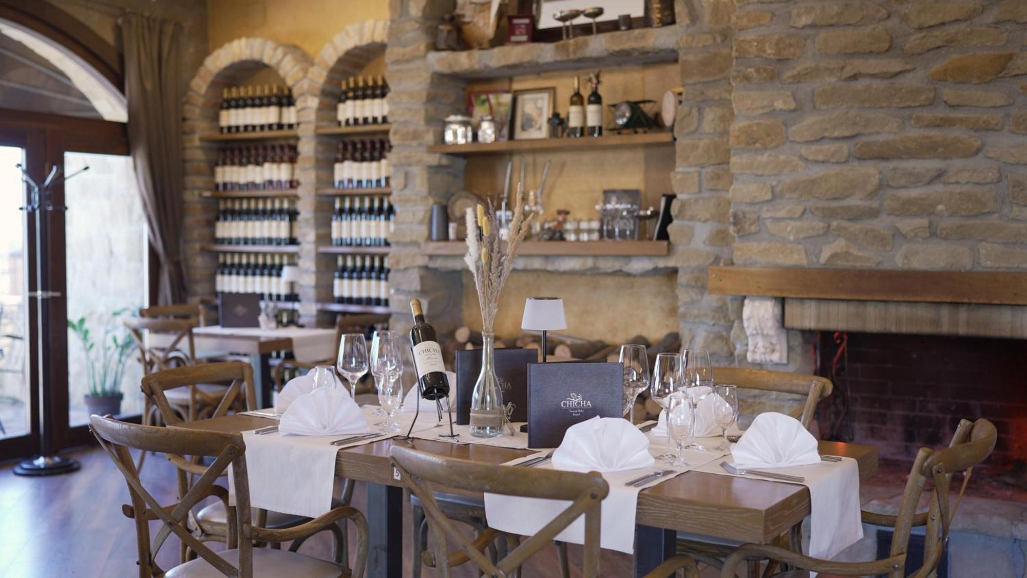 Garni Hotel Chicha - Winery Skrbic Belgrade Extérieur photo