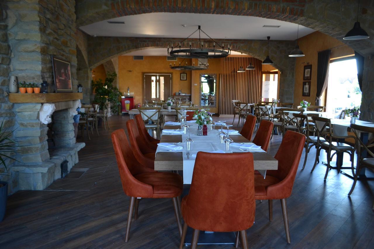 Garni Hotel Chicha - Winery Skrbic Belgrade Extérieur photo